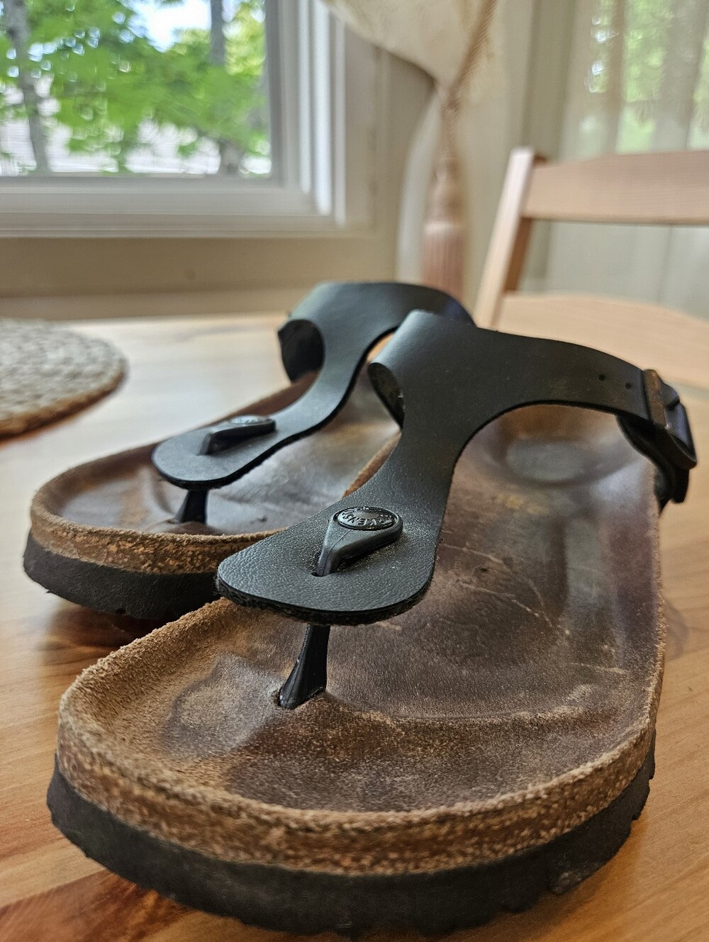 Women's BIRKENSTOCK Gizeh Sandals Size 8 - Picture 8 of 9